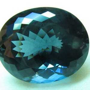 Čo vlastnosti modrý topaz?